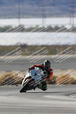 media/Nov-16-2025-Race Pace (Sun) [[8c5fa54630]]/Non Verified Riders (1st 20 Minutes)/1-Turn 14 (10am)/